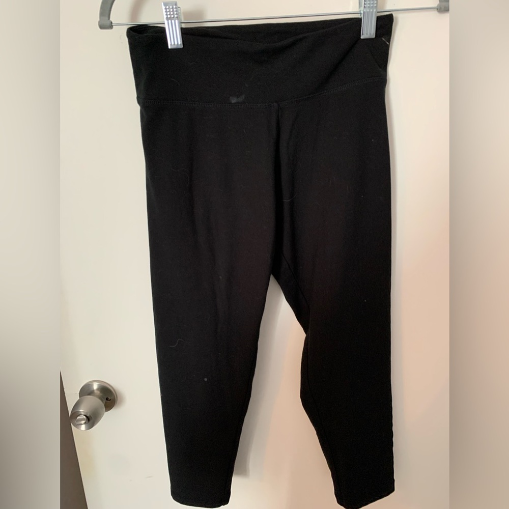 Victoria sport crop leggings size medium